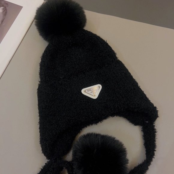 ?✨AUTHENTIC✨?Prada hat main image 5